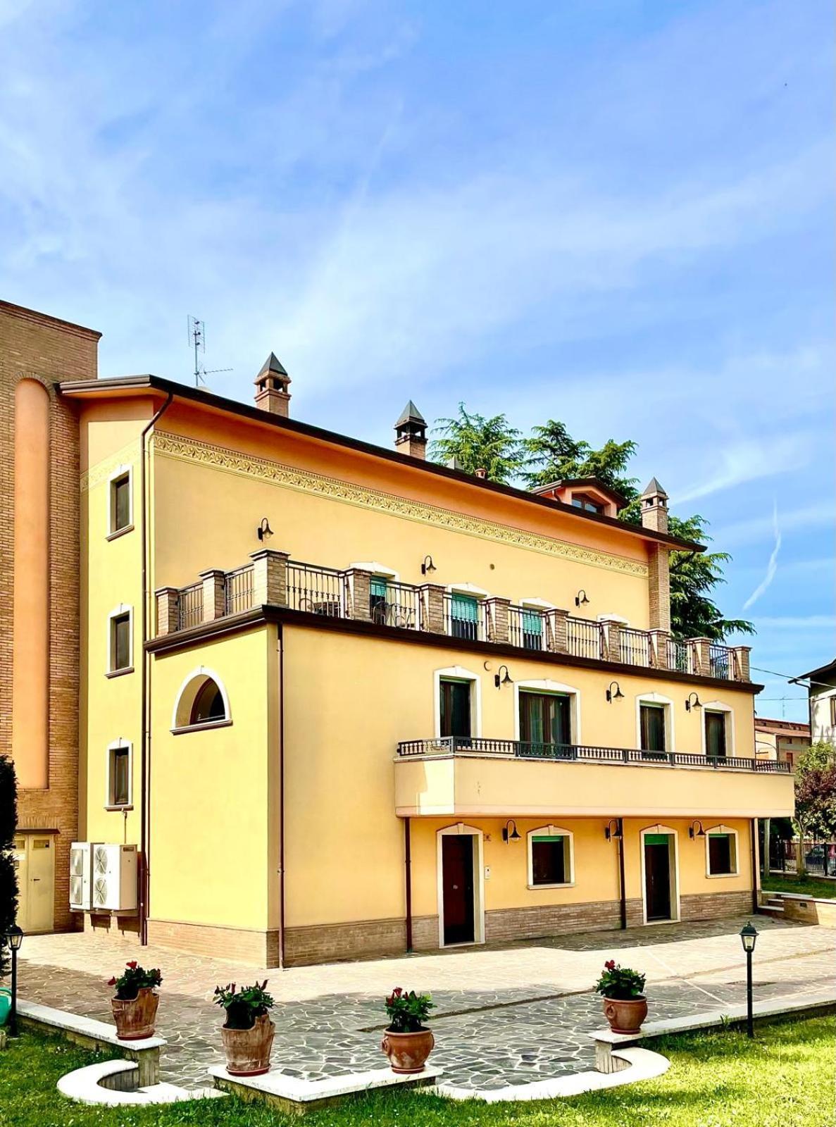 Villa Adige Luxury - M&M Holiday House Perugia Ngoại thất bức ảnh