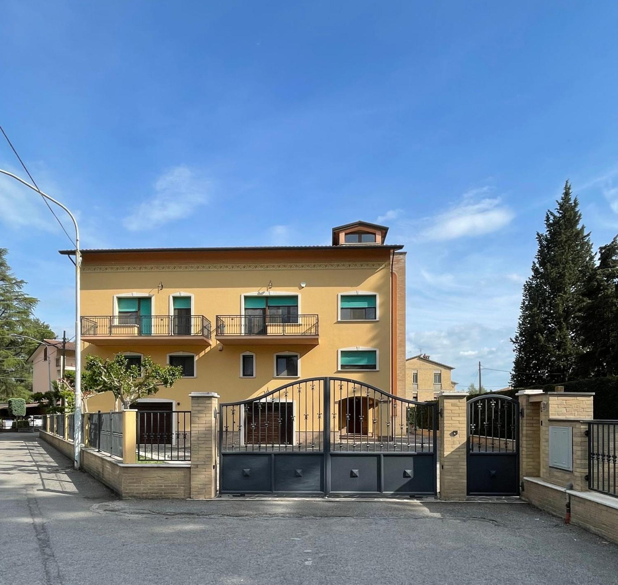 Villa Adige Luxury - M&M Holiday House Perugia Ngoại thất bức ảnh